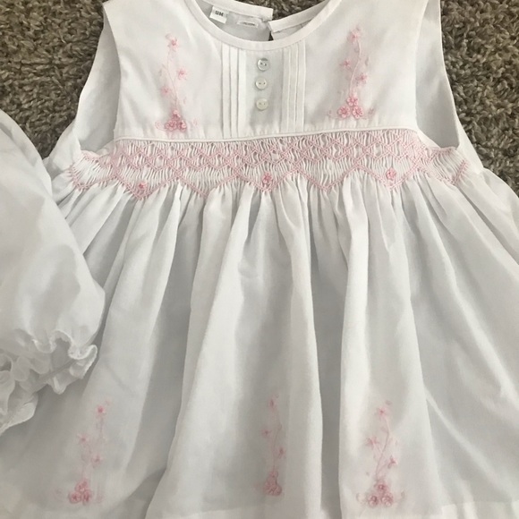 Smock dress with beautiful detailed embroidery. - Picture 2 of 2